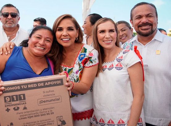 Mil 620 apoyos de “Mujer es Vida” se entregaron en Isla Mujeres