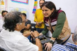 Estefanía Mercado impulsa un Playa del Carmen más incluyente, con la entrega de auxiliares auditivos