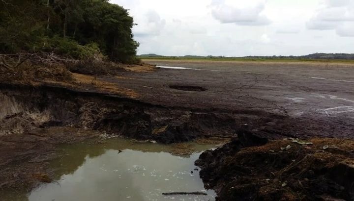 Se la tragó la tierra! Desaparece laguna de Chakanbakán