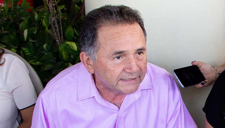 Se deslinda Pech Várguez del conflicto político en el Ayuntamiento capitalino