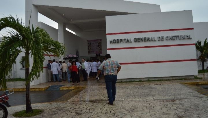 En abril, arrancaría “universalización” de servicios de Salud en Q Roo