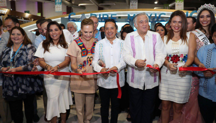 Inaugura Carlos Joaquín Pabellón del Caribe Mexicano en el Tianguis Turístico 2019