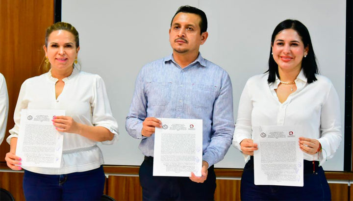 Inicia la transición en Solidaridad; se reúnen Estefanía Mercado y Lili Campos