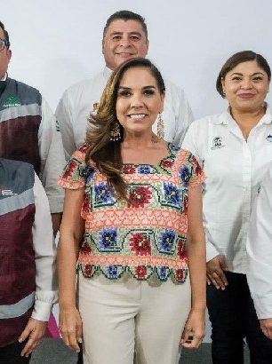 Mara Lezama refrenda respaldo a 77 mil estudiantes de educación media superior en Quintana Roo