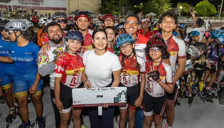 Estefanía Mercado inaugura el Campeonato Nacional Interasociaciones de Patinaje de Velocidad 2026