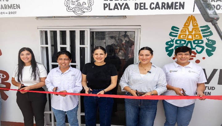 Inaugura Estefanía Mercado Oficina de Enlace de Juventud en Puerto Aventuras