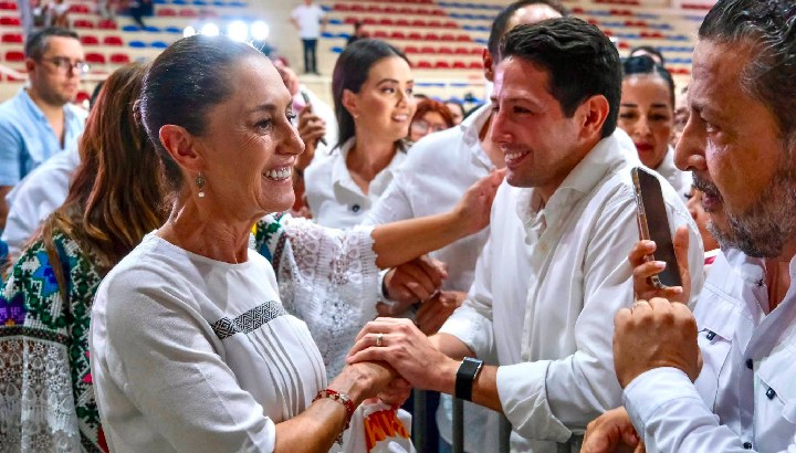 Renán Sánchez Tajonar acompaña a la presidenta Claudia Sheinbaum en su gira por Quintana Roo