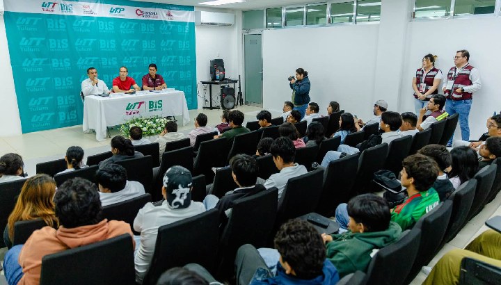 Fortalecen oportunidades para estudiantes de la Universidad Tecnológica de Tulum