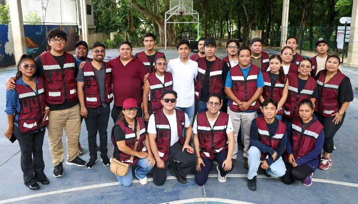 Alcalde Juan Arena activa jornada integral de mejoramiento urbano en Puerto Aventuras